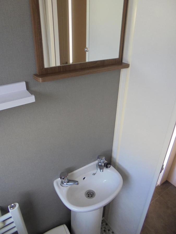 Kingfisher : Seabreeze:- 6 Berth, Enclosed Veranda, Close To Site Shop Инголдмелс Экстерьер фото