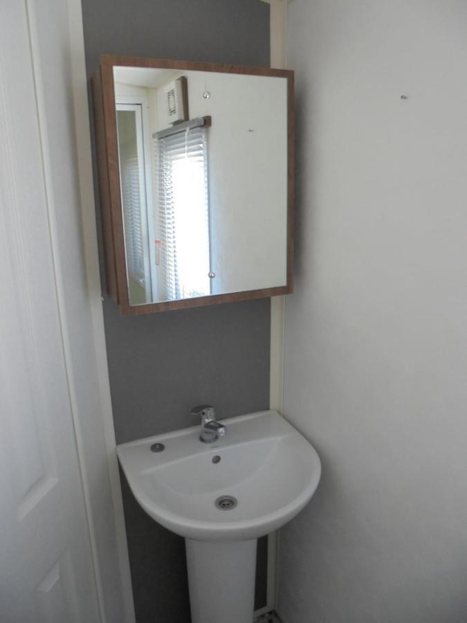 Kingfisher : Seabreeze:- 6 Berth, Enclosed Veranda, Close To Site Shop Инголдмелс Экстерьер фото