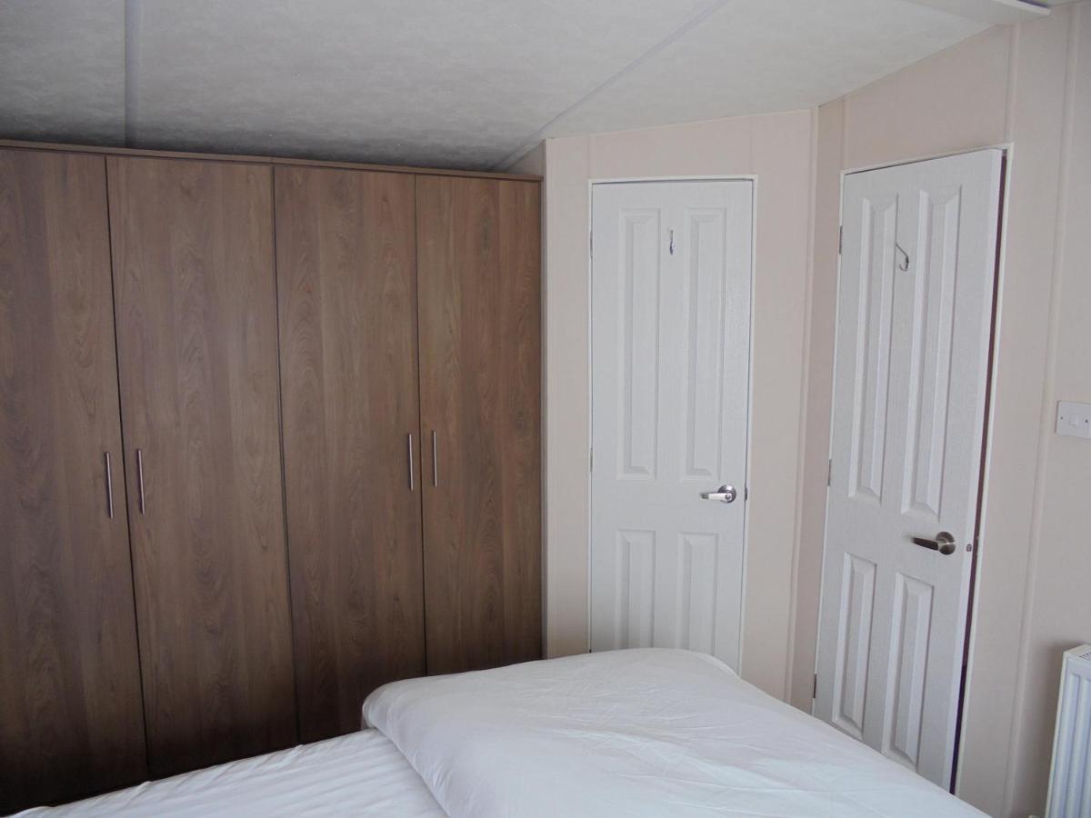 Kingfisher : Seabreeze:- 6 Berth, Enclosed Veranda, Close To Site Shop Инголдмелс Экстерьер фото