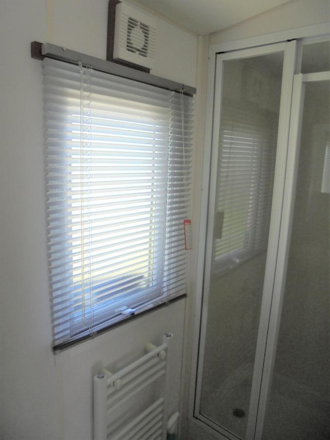 Kingfisher : Seabreeze:- 6 Berth, Enclosed Veranda, Close To Site Shop Инголдмелс Экстерьер фото